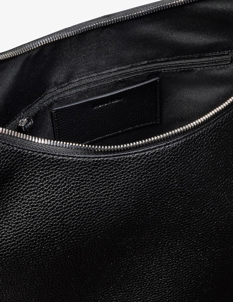 Calvin Klein Borsa a spalla con tracolla logo - immagine 4 Calvin Klein Borsa a spalla con tracolla logo - immagine 4