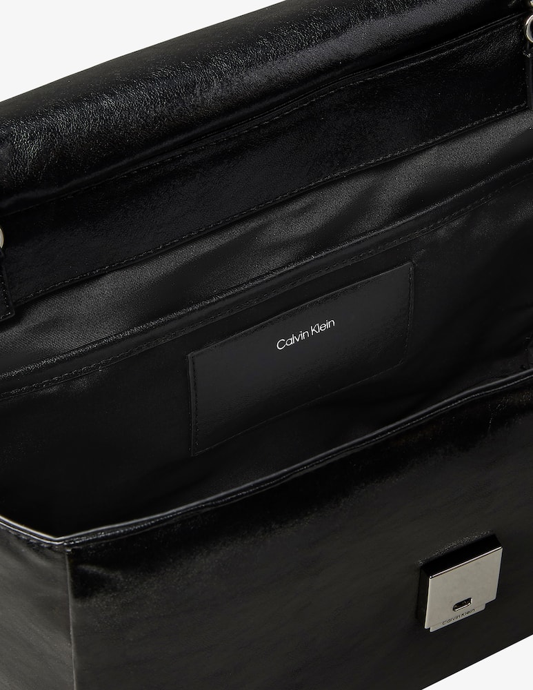 Calvin Klein Emblem padded satchel - picture 3 Calvin Klein Emblem padded satchel - picture 3