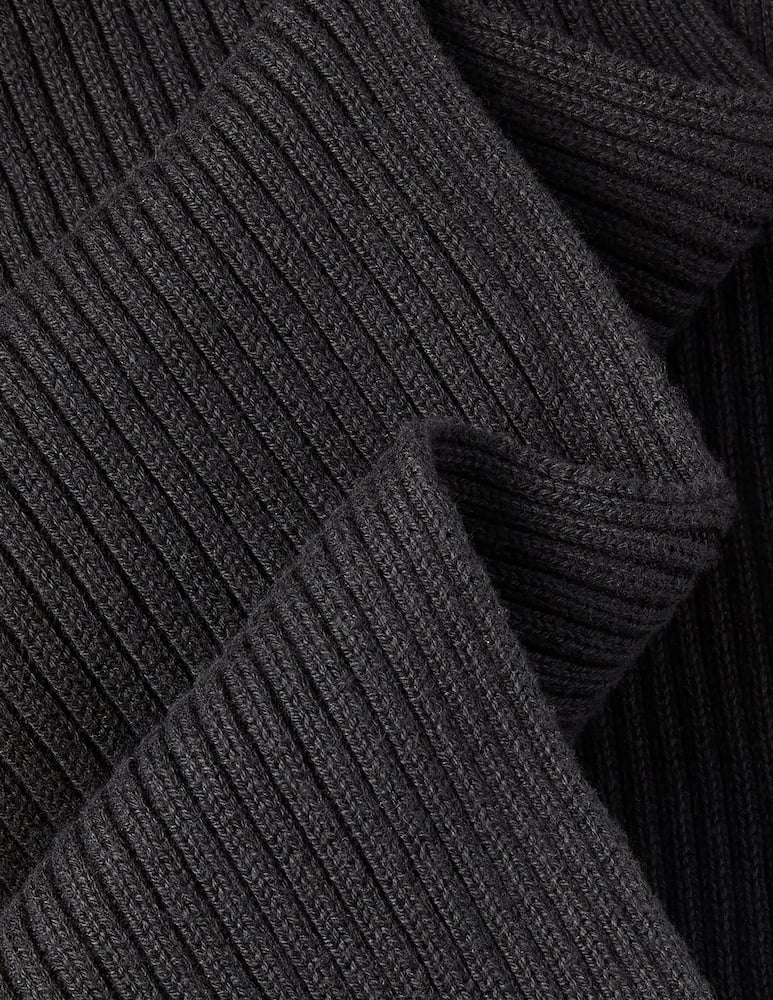 Calvin Klein Rib knit scarf - picture 2 Calvin Klein Rib knit scarf - picture 2