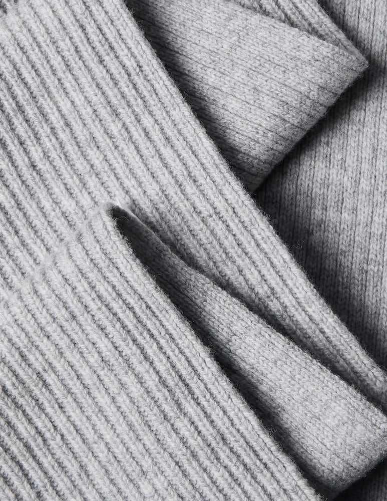 Calvin Klein Wool rib scarf - picture 2 Calvin Klein Wool rib scarf - picture 2