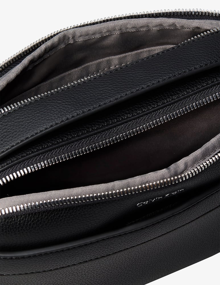 rinascente Calvin Klein Raised top handle camera bag