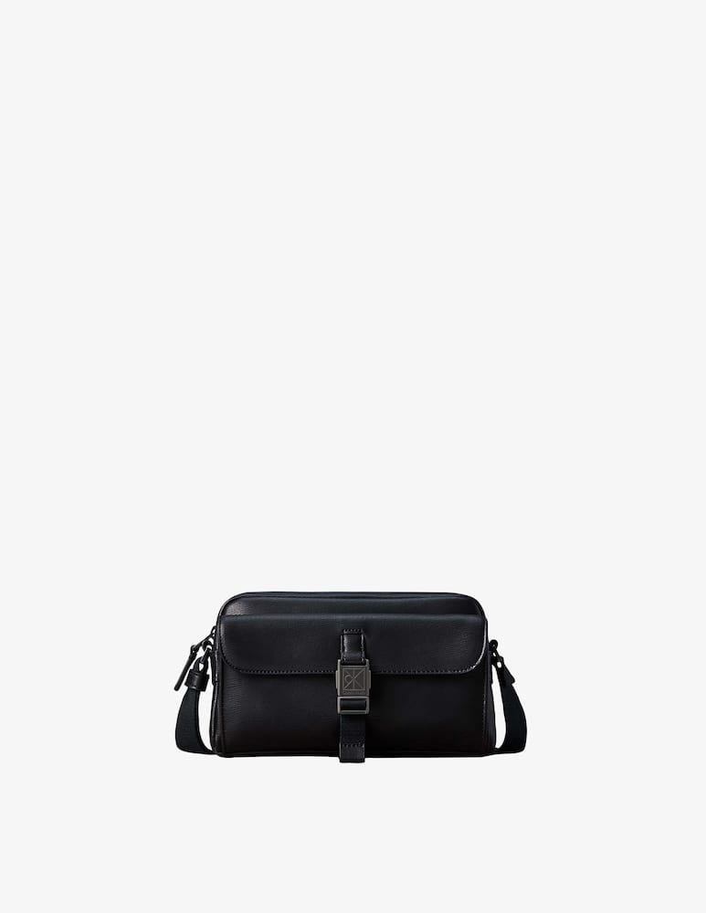 rinascente Calvin Klein Borsa camera Emblem