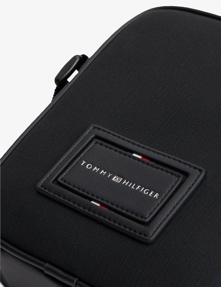 Tommy Hilfiger Foundation mini reporter bag - picture 4 Tommy Hilfiger Foundation mini reporter bag - picture 4