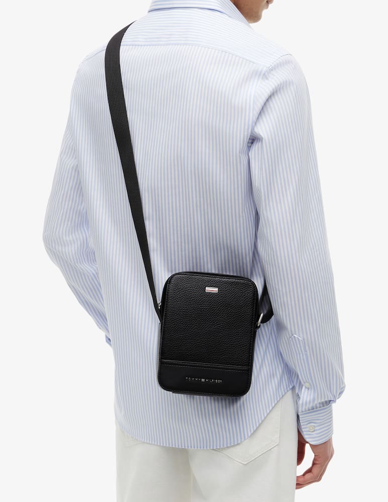 Tommy Hilfiger Reporter crossbody bag - picture 2