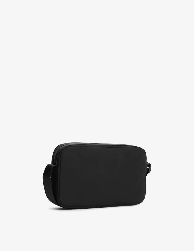 Tommy Hilfiger Repreve reporter shoulder bag - picture 3 Tommy Hilfiger Repreve reporter shoulder bag - picture 3