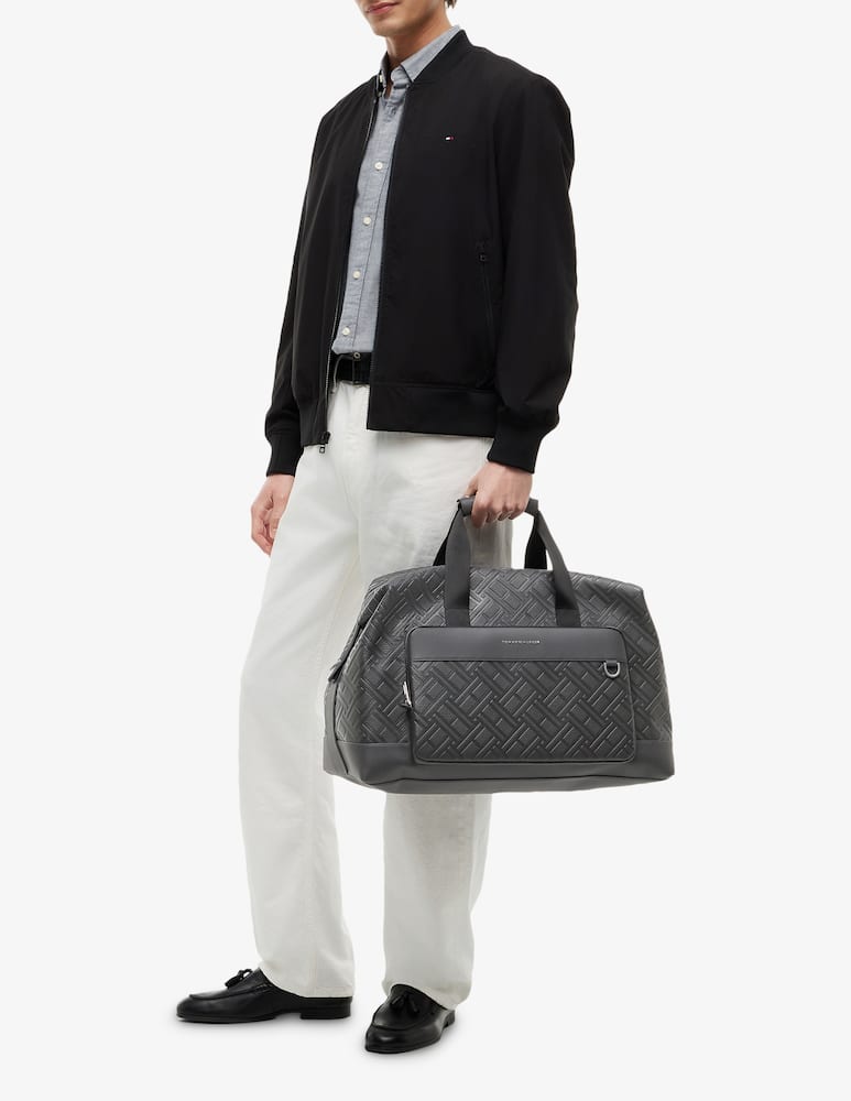 Tommy Hilfiger Monogram duffle bag - picture 2 Tommy Hilfiger Monogram duffle bag - picture 2