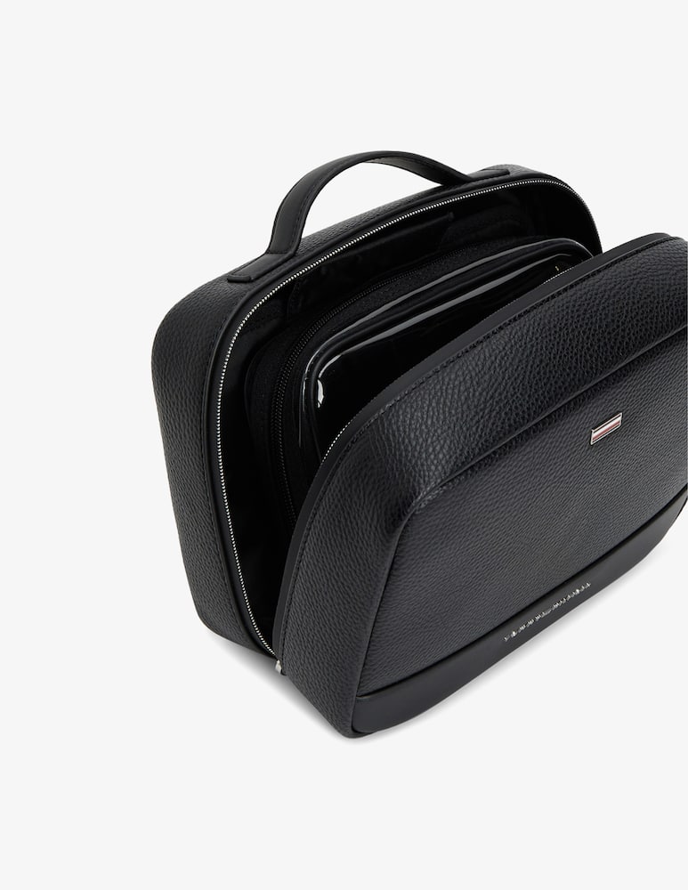 Tommy Hilfiger Central travel washbag - picture 2 Tommy Hilfiger Central travel washbag - picture 2