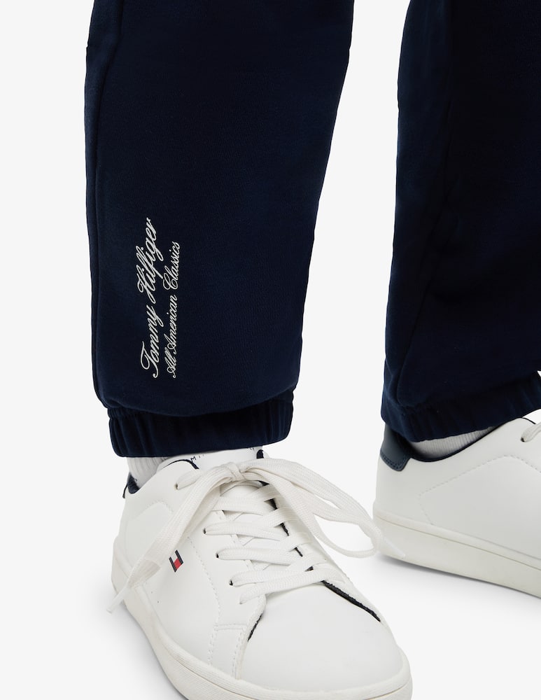 Tommy Hilfiger Pantaloni jogger in felpa con logo - immagine 5 Tommy Hilfiger Pantaloni jogger in felpa con logo - immagine 5