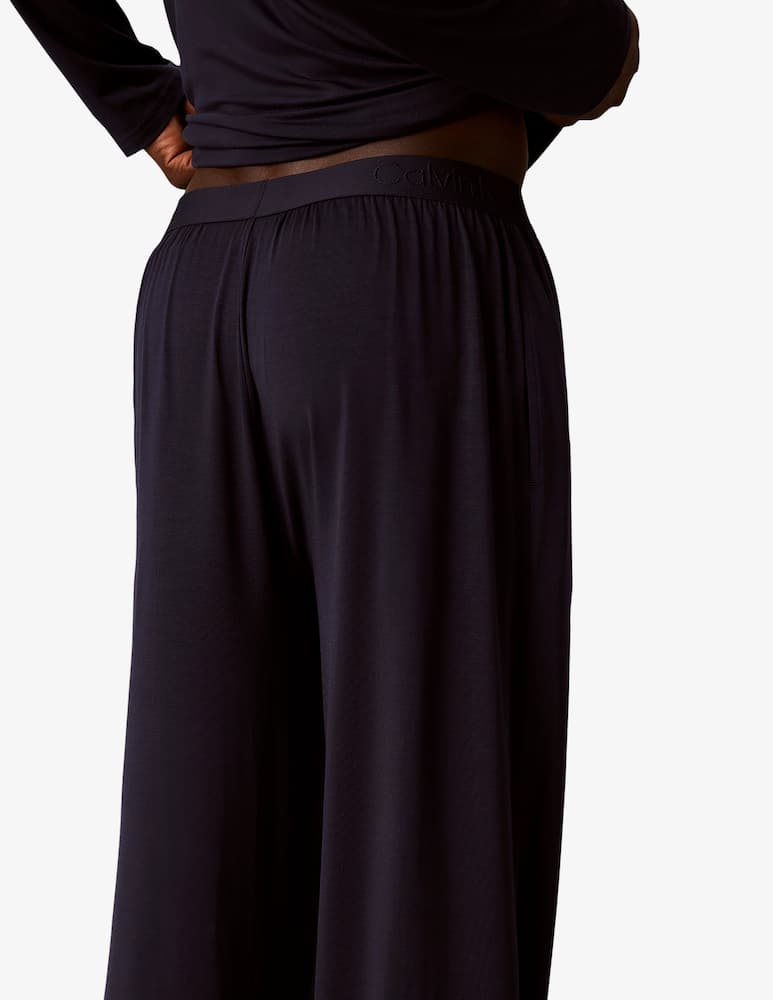 Calvin Klein Modal long-sleeve pyjama set - picture 7 Calvin Klein Modal long-sleeve pyjama set - picture 7