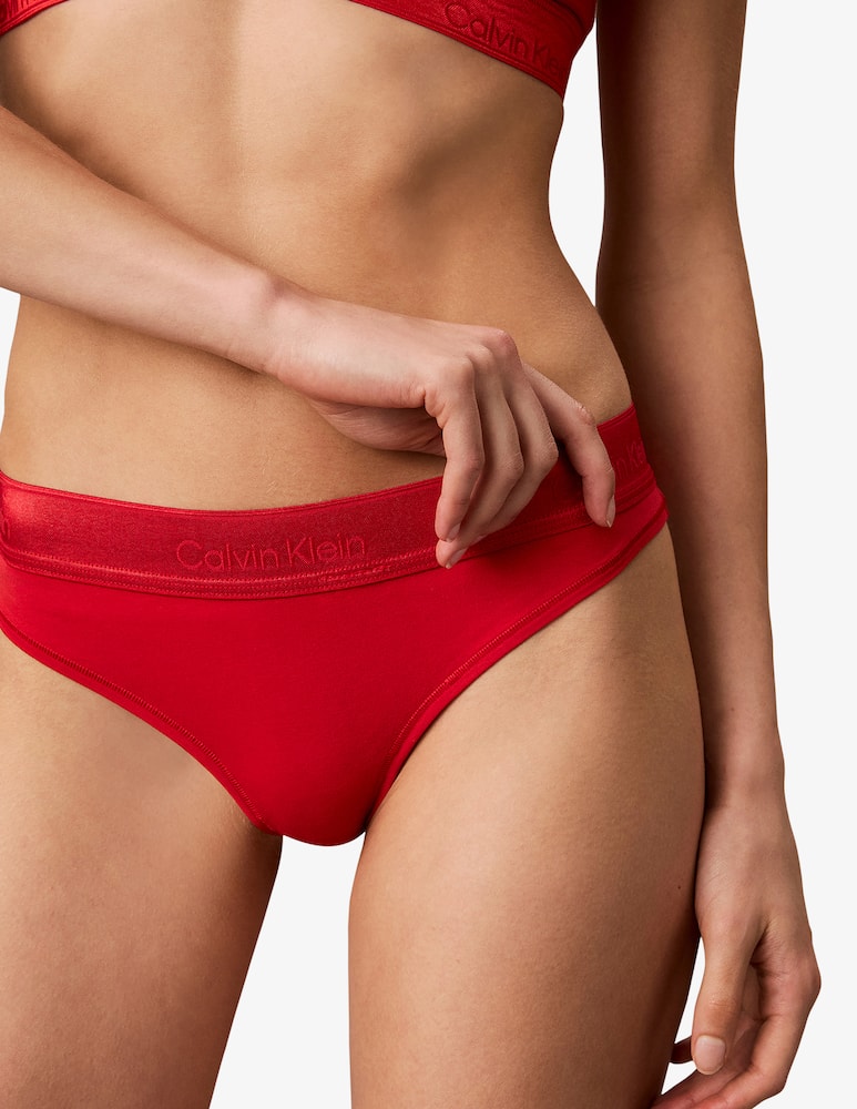 Calvin Klein Thong icon metallic - picture 5 Calvin Klein Thong icon metallic - picture 5