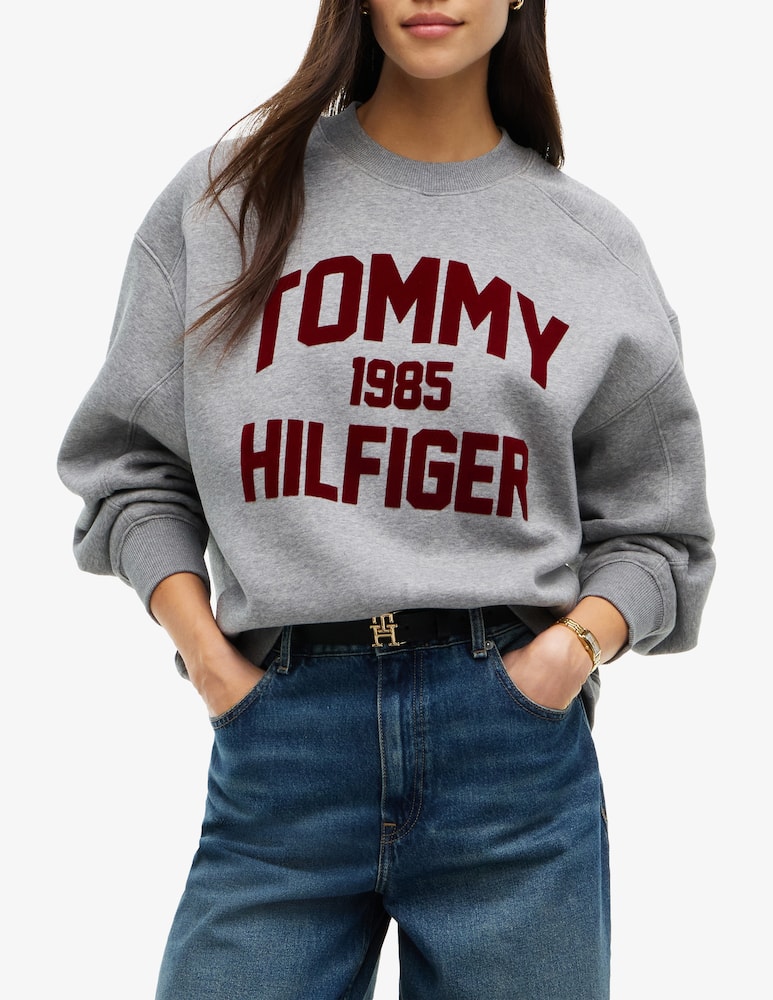Tommy Hilfiger Varsity sweatshirt - picture 1 Tommy Hilfiger Varsity sweatshirt - picture 1