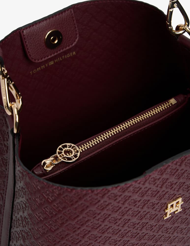 Tommy Hilfiger Icon monogram shoulder bag - picture 4 Tommy Hilfiger Icon monogram shoulder bag - picture 4