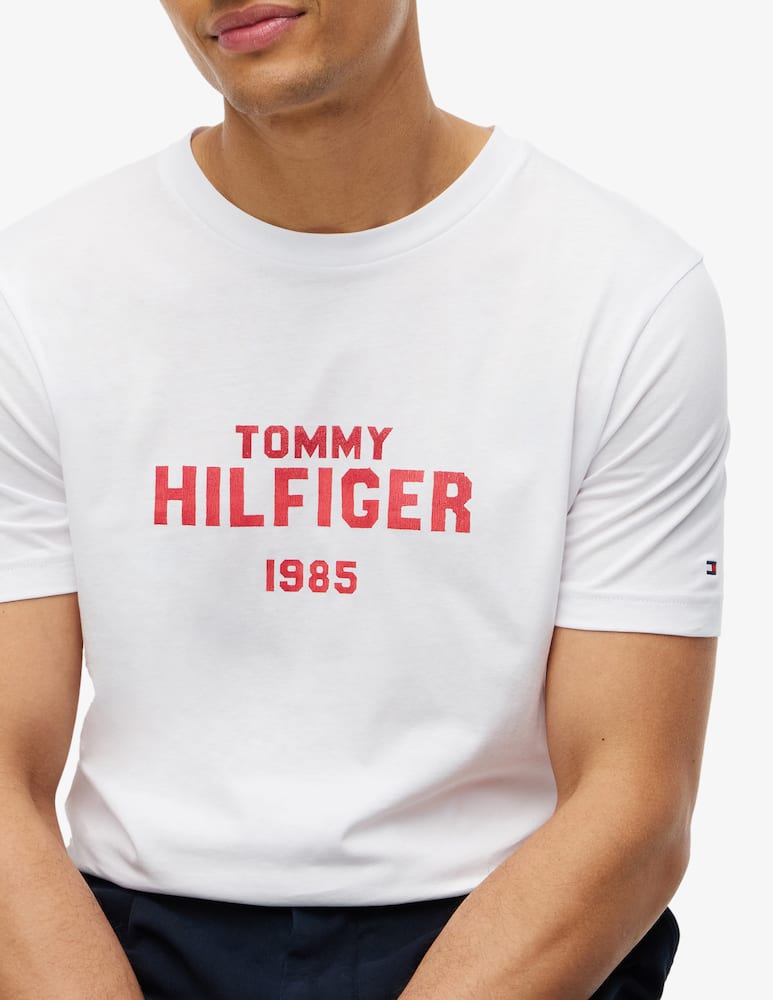 Tommy Hilfiger T-shirt con logo stack - immagine 4 Tommy Hilfiger T-shirt con logo stack - immagine 4