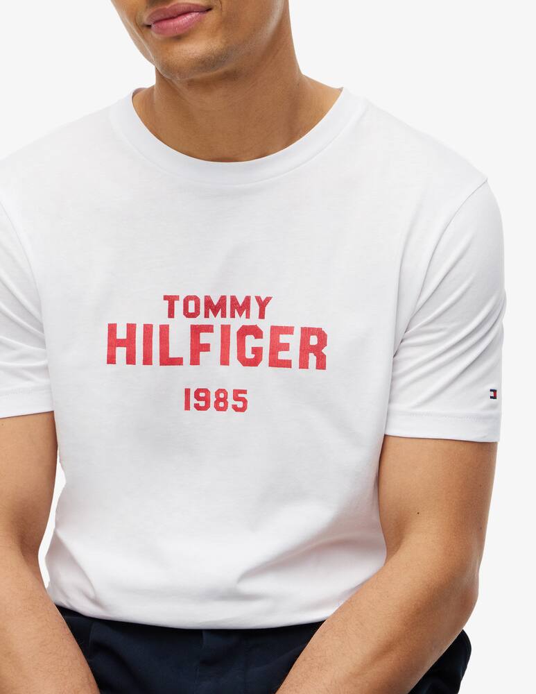 rinascente Tommy Hilfiger T-shirt con logo stack