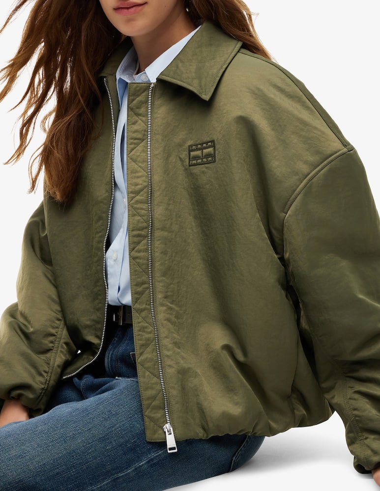 Tommy Jeans Bomber utility con collo in teddy - immagine 4 Tommy Jeans Bomber utility con collo in teddy - immagine 4