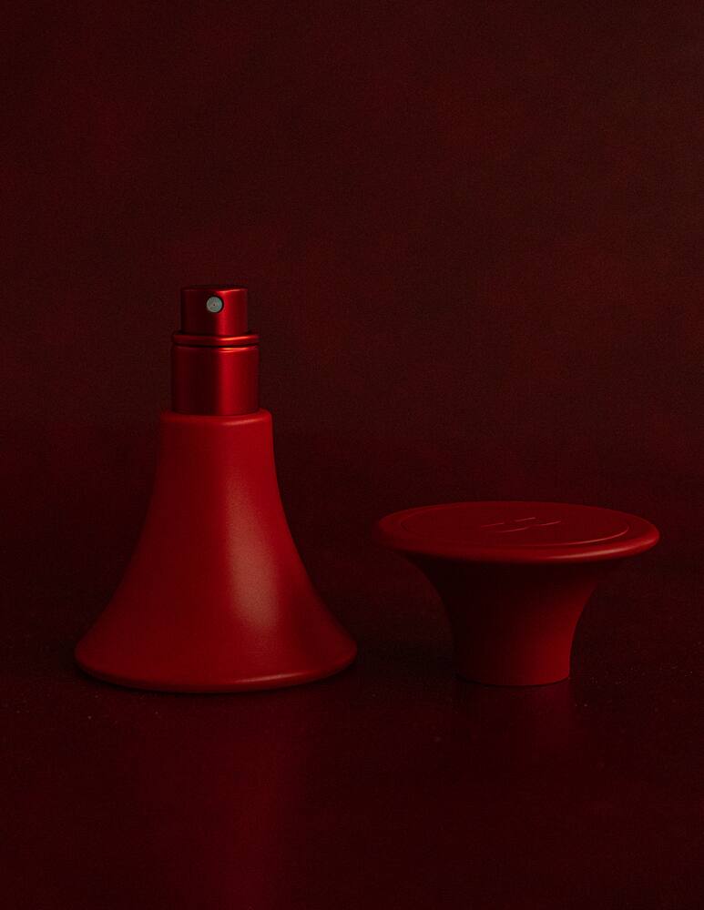 rinascente BORN TO STAND OUT Dirty Milk