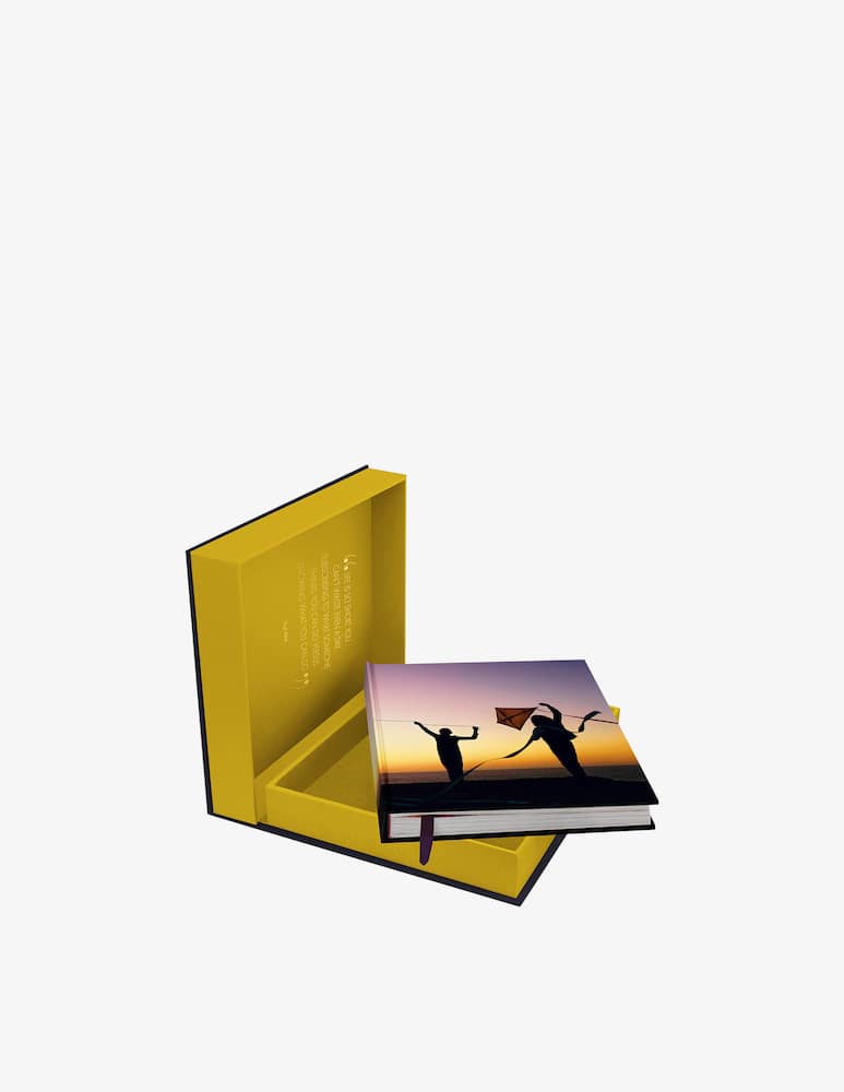 Assouline Book Louis Vuitton Virgil Abloh (Ultimate) - picture 2 Assouline Book Louis Vuitton Virgil Abloh (Ultimate) - picture 2