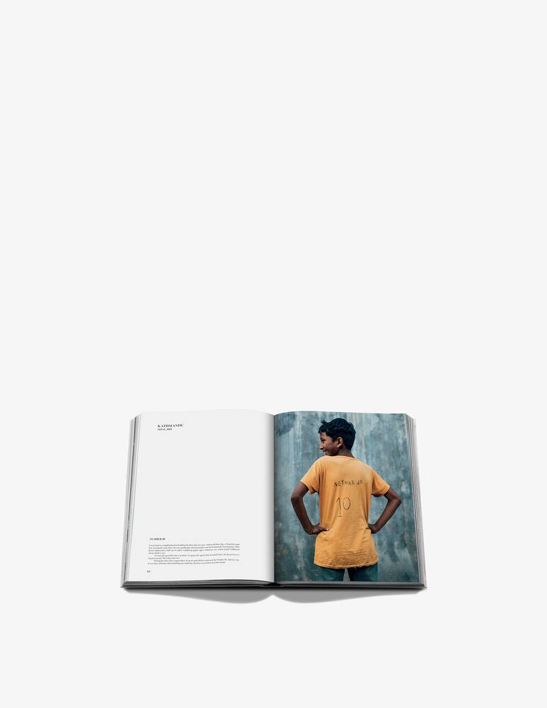 rinascente Assouline Football Roots: The Spirit of the Game